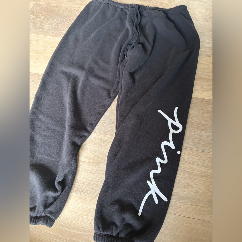 PINK Victoria’s Secret Black Joggers – Graphic Logo Sweatpants – Size L